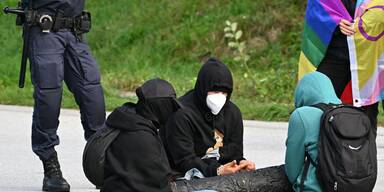 Links-Protest gegen FPÖ und Kickl: Polizei musste räumen