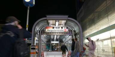 U-Bahn-Chaos in Wien: U1 &uuml;ber eine Stunde lahmgelegt