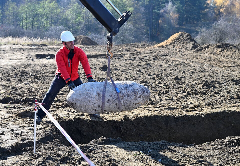 Bundesheer sprengt Kriegsmaterial - darunter 500 Kilo schwere Bombe