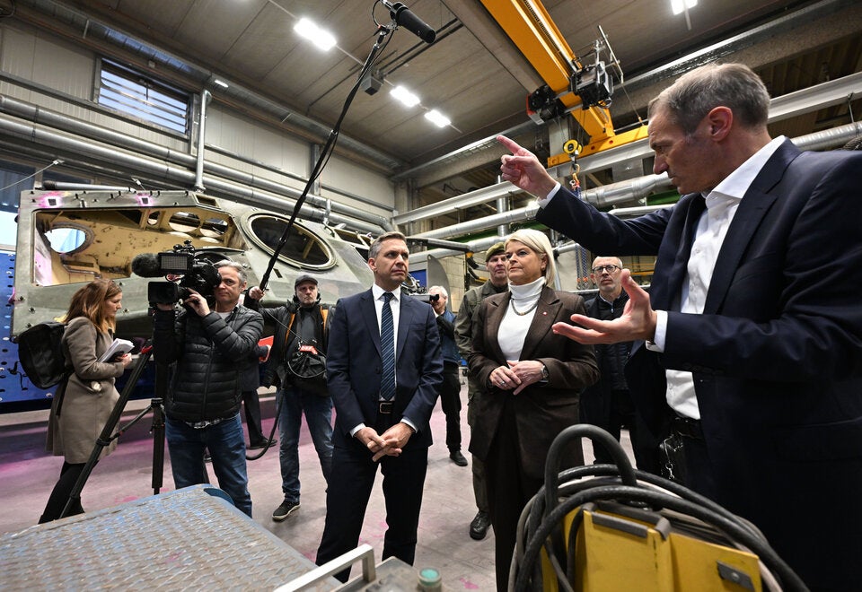 Bundesheer zeigt neue Radpanzer