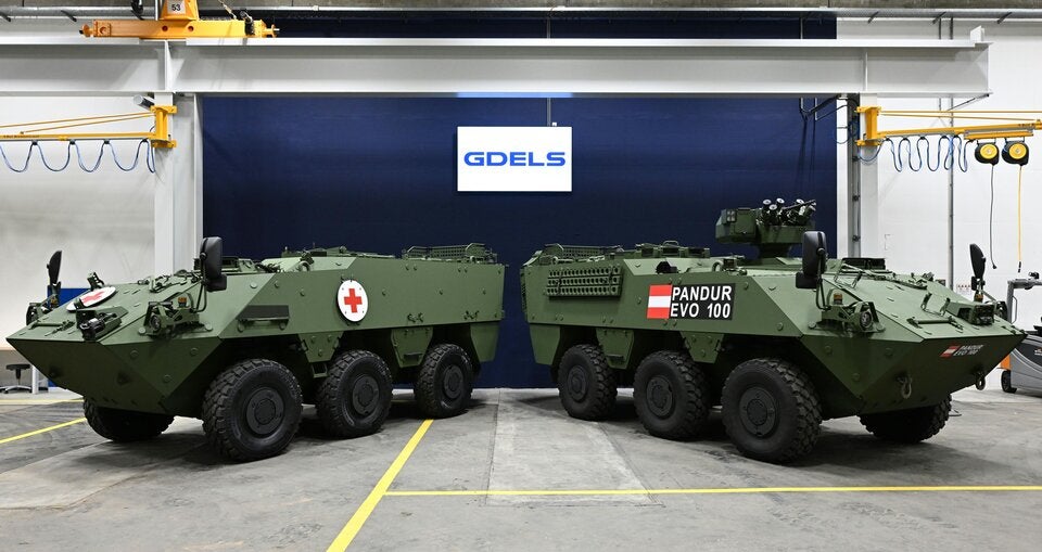 Bundesheer zeigt neue Radpanzer