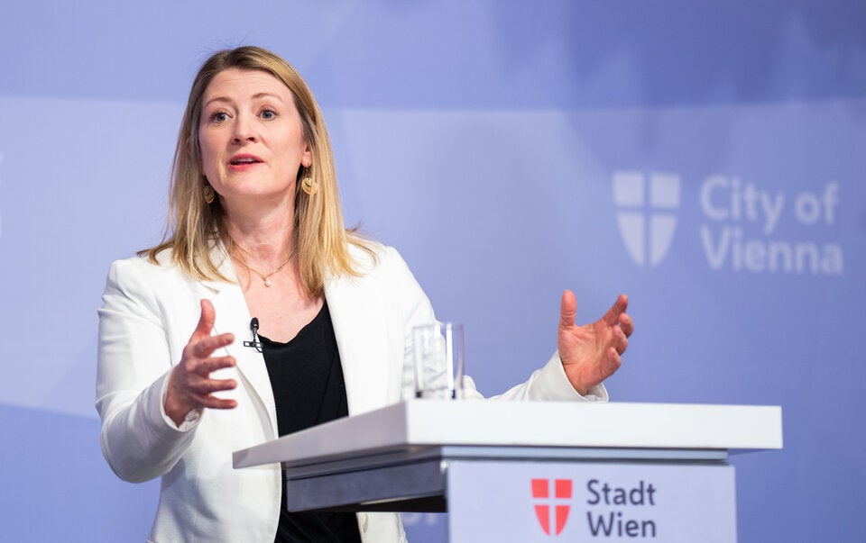 Vizebürgermeisterin Emmerling gibt Einblicke in die geplante Reform des Fördersystems.