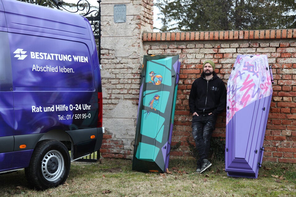 Letzte Fahrt im Graffiti-Sarg! Wien-Bestattung macht's möglich