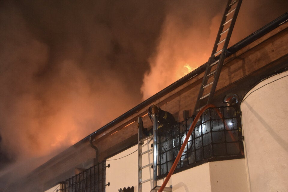Großbrand bei einem Hotel im Zentrum des Tiroler Tourismusorts Seefeld