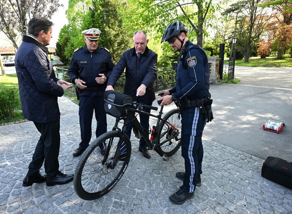 E-Scooter mit 53 km/h geblitzt: Minister bei NÖ-Schwerpunkt