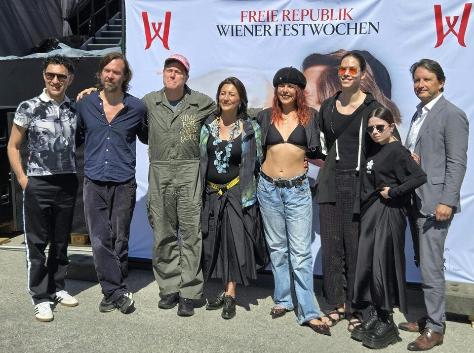  Günter Roiss, Herwig Zamernik, Milo Rau, Veronica Kaup-Hasler, Lara Hulo, Steve Katona, Marichka Shtyrbulova und Martin Traxl  