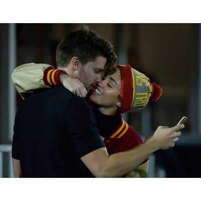 Miley Cyrus: Knutschshow mit Patrick Schwarzenegger