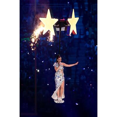 Katy Perry heizt beim Superbowl ein