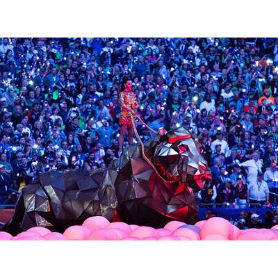 Katy Perry heizt beim Superbowl ein