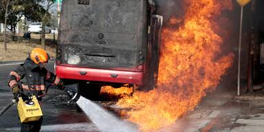 Mexikos m&auml;chtigster Drogenboss erschossen &ndash; Autos und H&auml;user brennen
