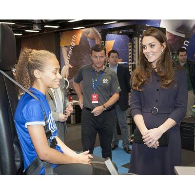 Herzogin Kate besucht junge Sportler