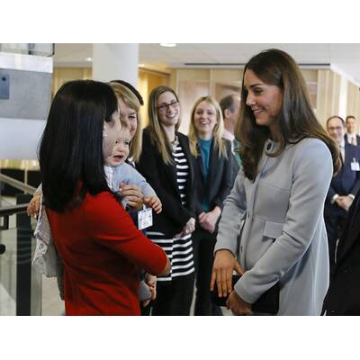 Herzogin Kate geht zur Schule