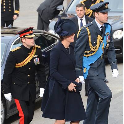 Herzogin Kate mit William und Harry bei Gedenkfeier