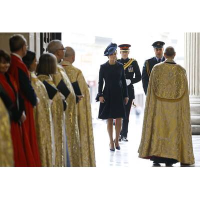 Herzogin Kate mit William und Harry bei Gedenkfeier