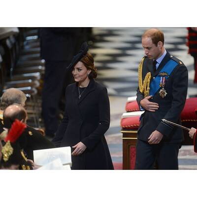 Herzogin Kate mit William und Harry bei Gedenkfeier