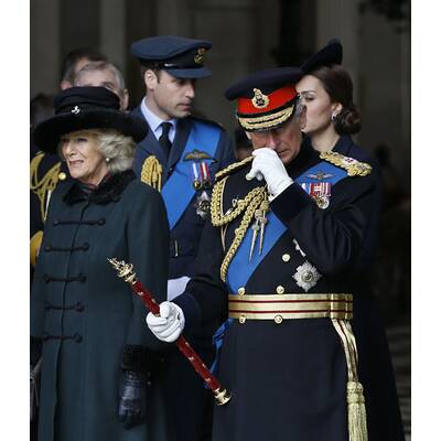 Herzogin Kate mit William und Harry bei Gedenkfeier