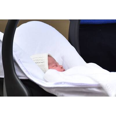 Herzogin Kate & Prinz William zeigen ihre Tochter