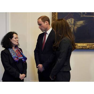 Herzogin Kate & Prinz William tragen sich ins Kondolenzbuch ein