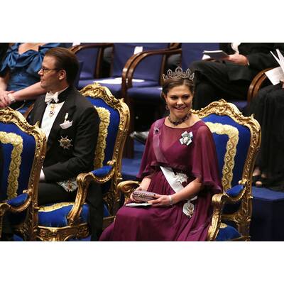 Victoria & Sofia strahlen mit Babybauch