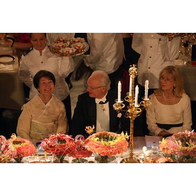 Victoria & Sofia strahlen mit Babybauch