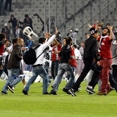 Krawalle beim Istanbuler Derby