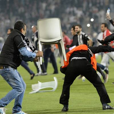 Krawalle beim Istanbuler Derby