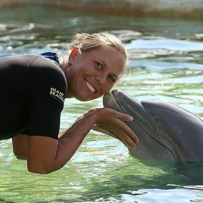 Tennis-Stars spielen in Miami mit Delfinen