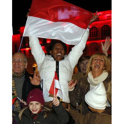 Charlènes Zwillinge: So feiert das Volk