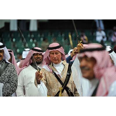Prinz Charles: Schwerttanz in Saudi-Arabien