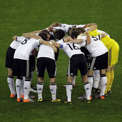 Alle Bilder zum Spiel