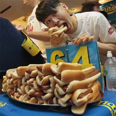 Hot Dog Wettkampf in den USA