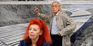 Christos neuer Streich: Fluss wird verhüllt