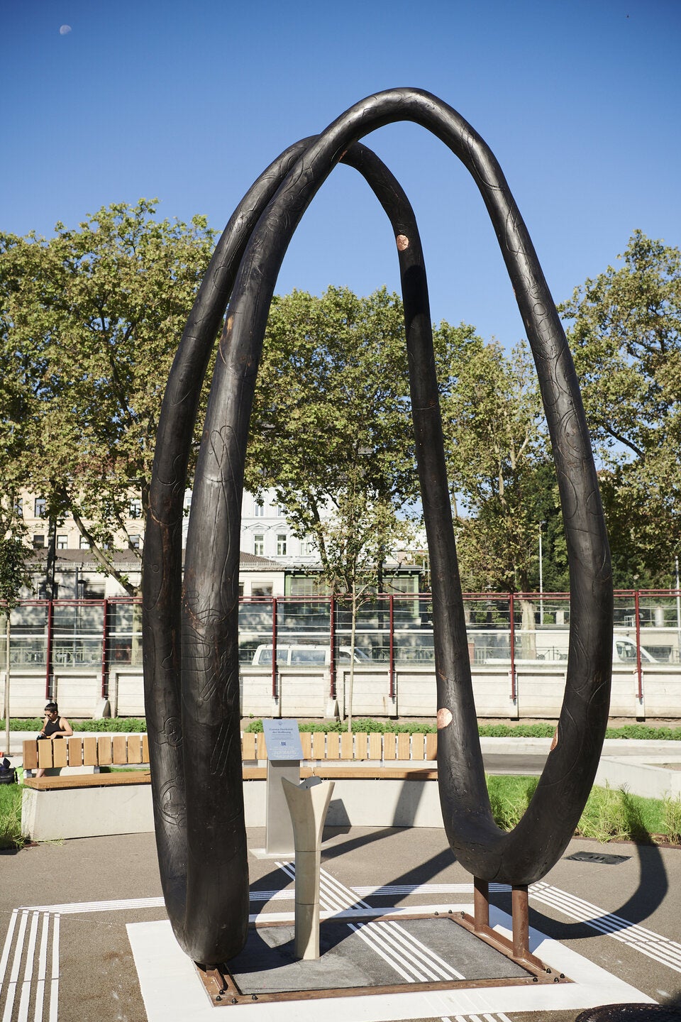 ''Corona-Denkmal der Hoffnung'' vor AKH enthüllt