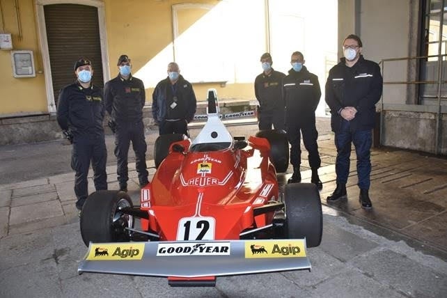 Gefälschter Nachbau eines historischen F1-Boliden von Ferrari