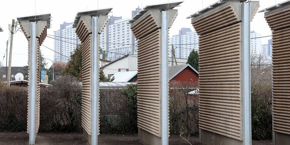 Neue Wiener Lärmschutzwand ist gleichzeitig Solarkraftwerk