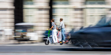 76 km/h im Rollentest: Polizei zog E-Scooter ein