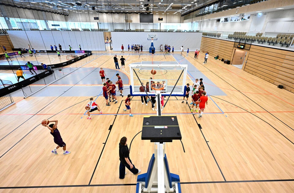 3.000er-Halle als Herzstück des multifunktionalen Baus anstelle des Dusika-Stadions.