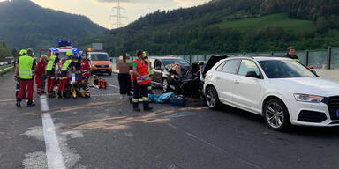 Vier Verletzte nach Auffahrunfall auf A9 bei Kalwang