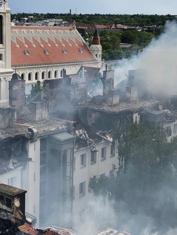 Die ersten Bilder nach dem Feuer-Inferno