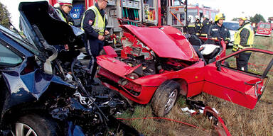 Gro&szlig;e-Enzersdorf Unfall Porsche