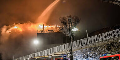 Linzer ­Szene- Lokal ­abgefackelt