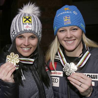 Die besten Bilder von Annas Gold-Party