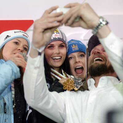 Die besten Bilder von Annas Gold-Party