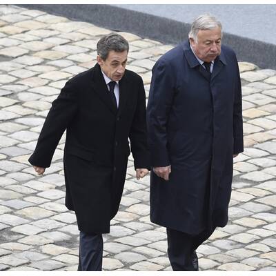 Bewegende Trauerfeier in Paris