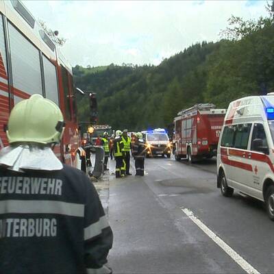 3 Tote nach schwerem Crash 