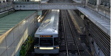 U-Bahn erfasst flüchtenden Räuber