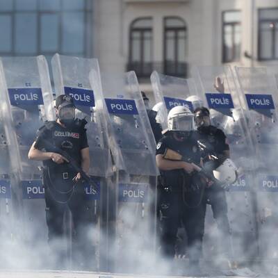 Straßenschlacht in Istanbul