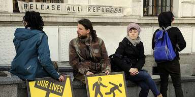 Asyl-Aktivisten wegen Schlepperei vor Gericht