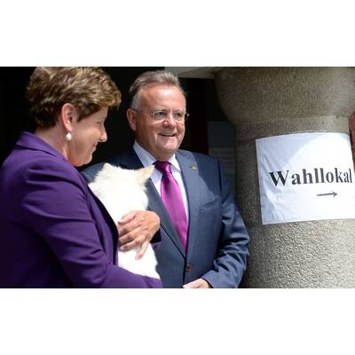 Die Spitzenkandidaten geben ihre Stimme ab