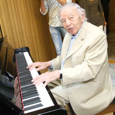 Karl Wlaschek: Am Sonntag gestorben